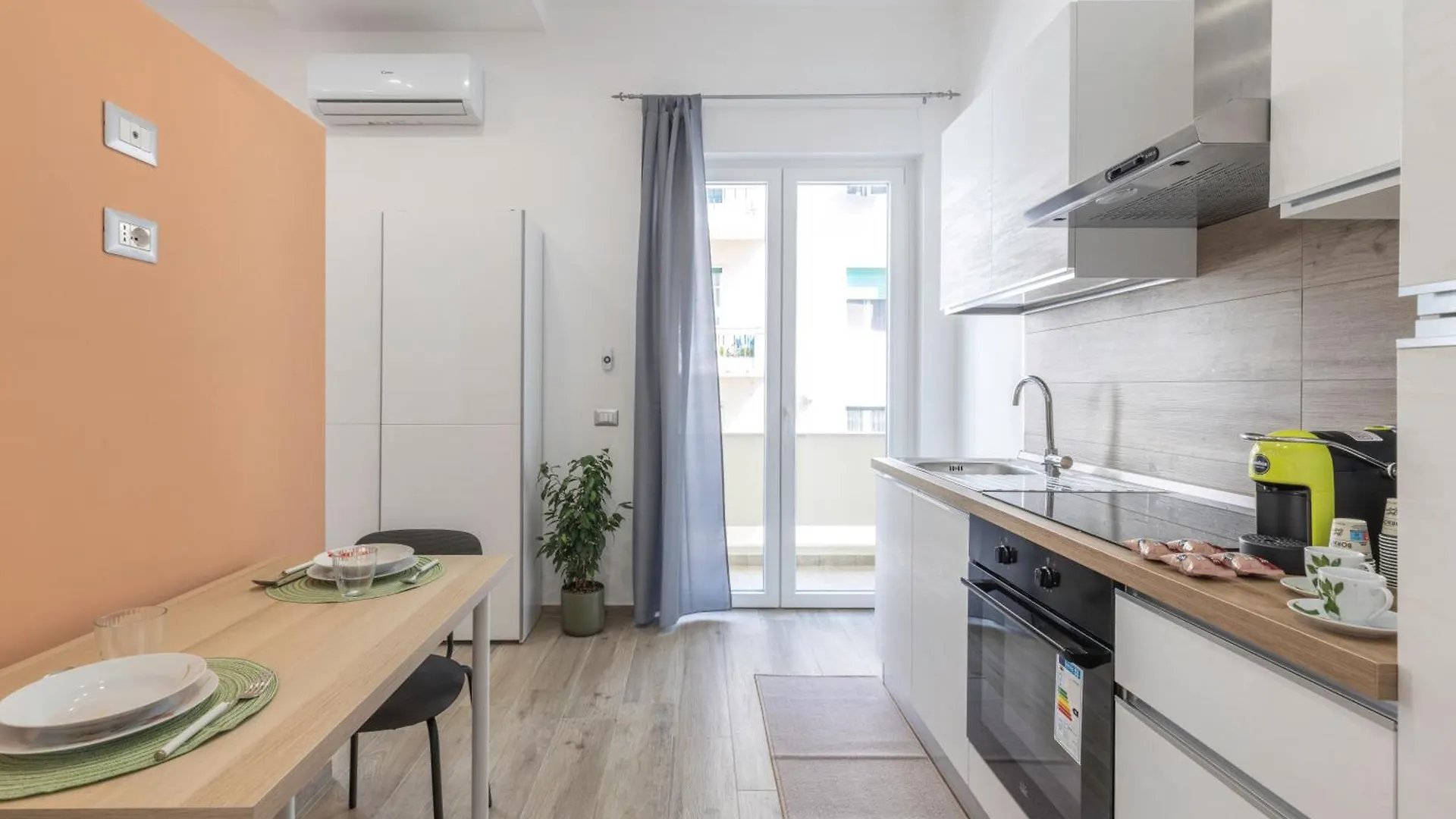 Πανσιόν Quarzo Modern Rooms Κάλιαρι Ιταλία