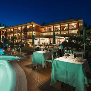 hotel-villa-madrina.hotelinveneto.com/